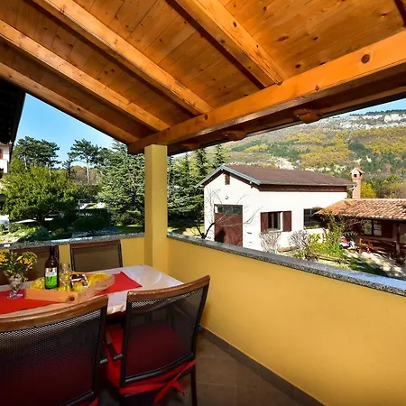 Pino Apartmán